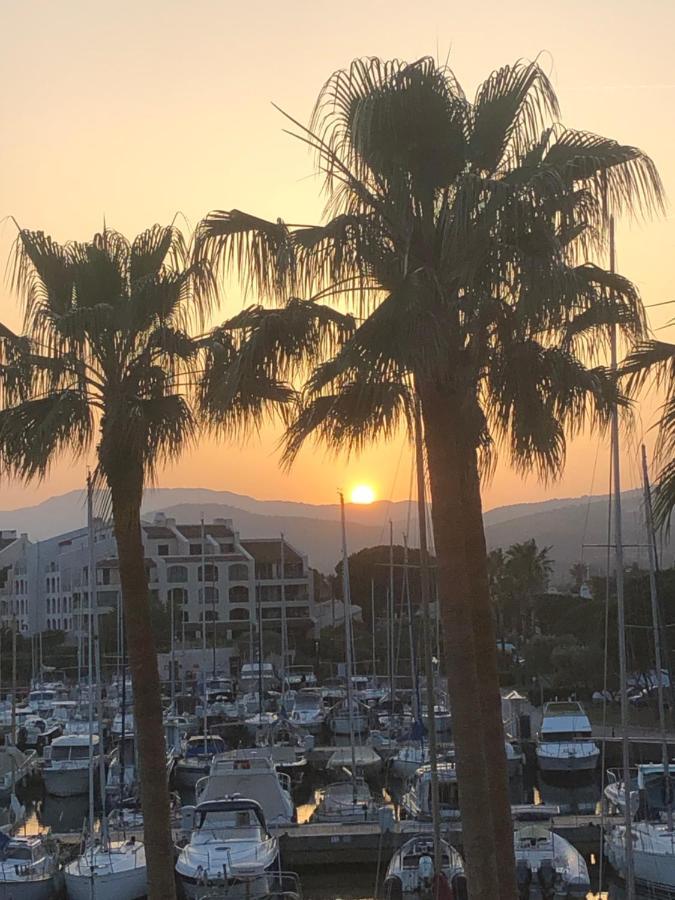 Petit Cocon Magnifique Vue Sur Marina Dans Le Golfe De Saint Tropez Apartment Cogolin Exterior photo
